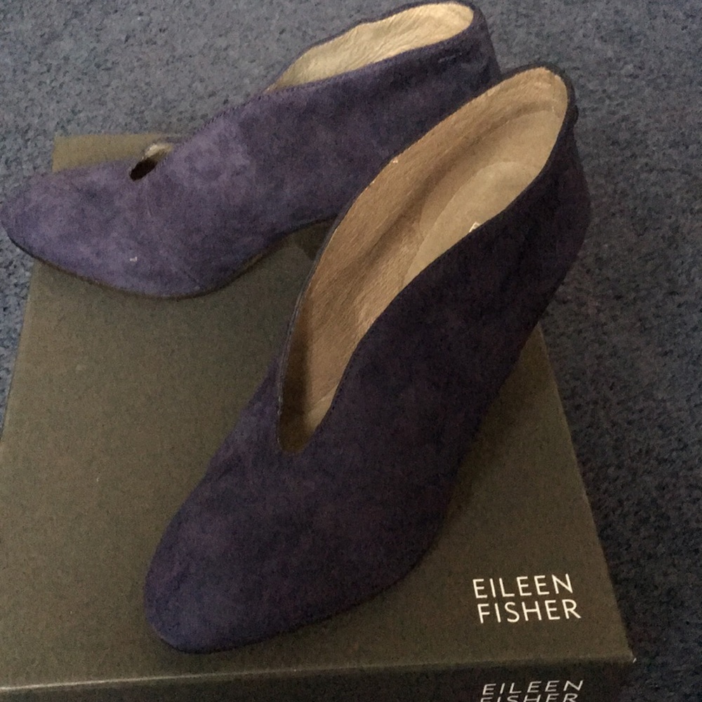 Eileen Fisher suede shoe navy blue